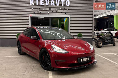 Седан Tesla Model 3 2019 в Києві