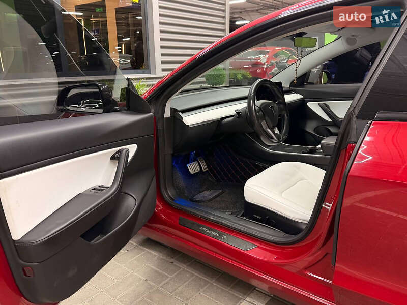 Седан Tesla Model 3 2019 в Києві фото 12 Седан Tesla Model 3 2019 в Києві