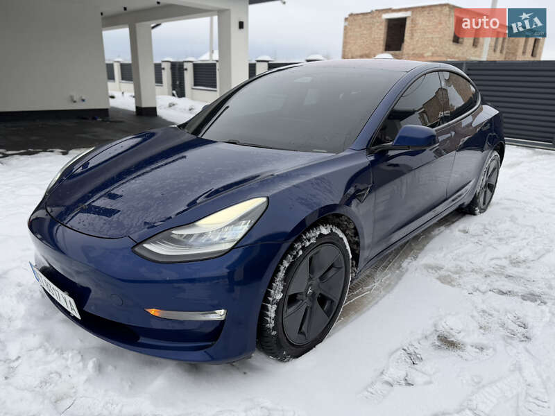 Седан Tesla Model 3 2018 в Івано-Франківську