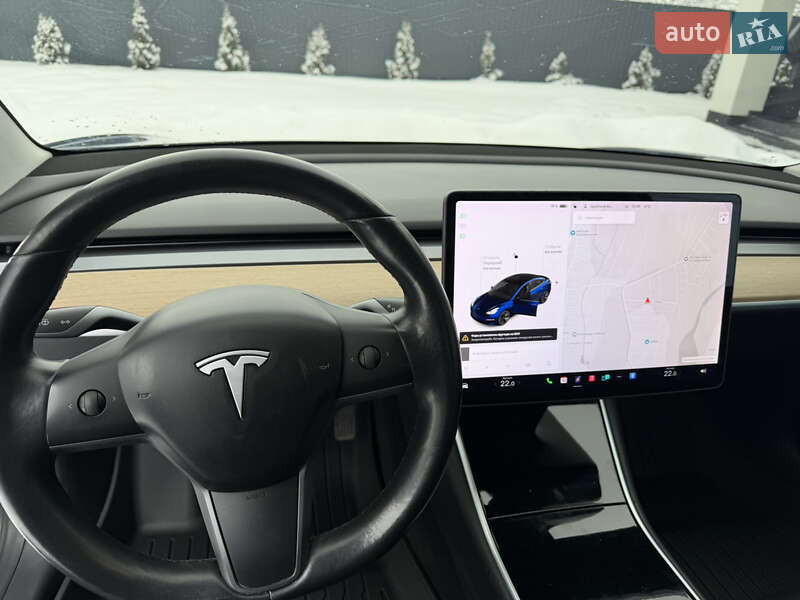 Седан Tesla Model 3 2018 в Івано-Франківську