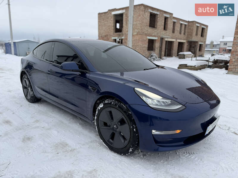 Седан Tesla Model 3 2018 в Івано-Франківську