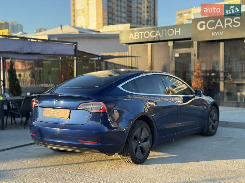 Седан Tesla Model 3 2019 в Киеве