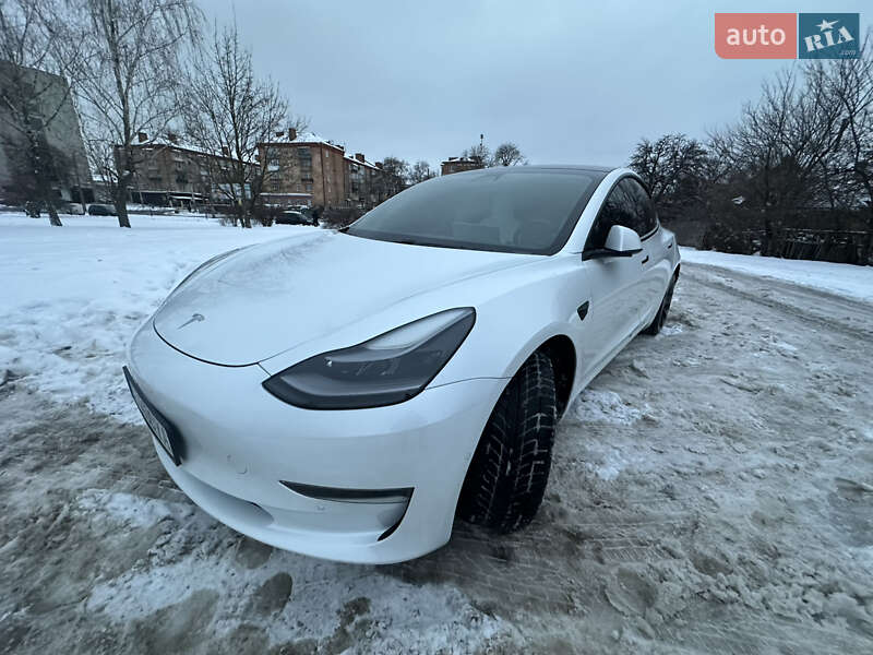 Седан Tesla Model 3 2021 в Чернигове фото 3 Седан Tesla Model 3 2021 в Чернигове