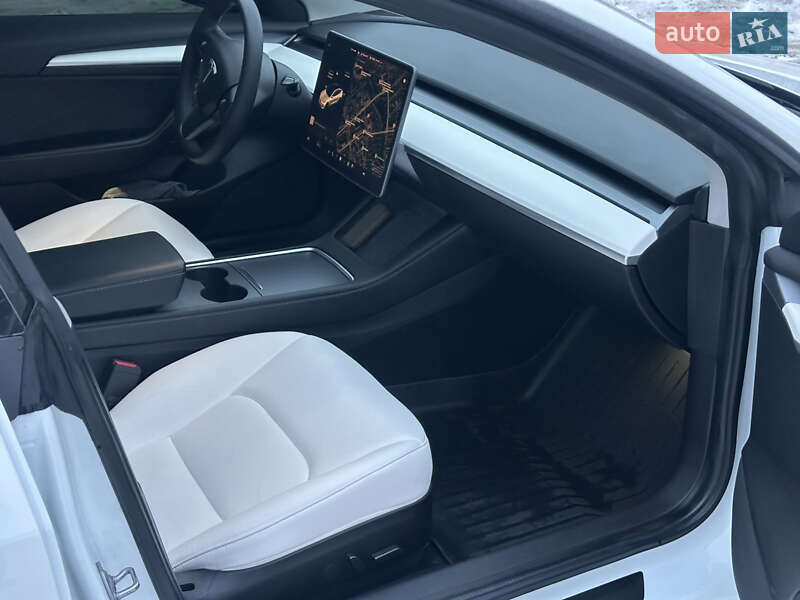 Седан Tesla Model 3 2021 в Чернигове фото 43 Седан Tesla Model 3 2021 в Чернигове