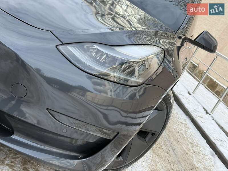 Седан Tesla Model 3 2021 в Одессе