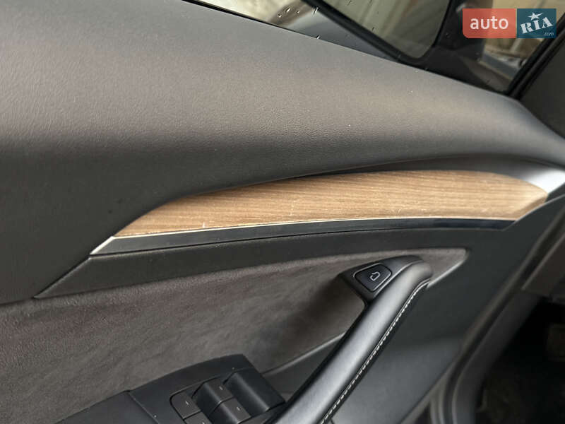 Седан Tesla Model 3 2021 в Одессе