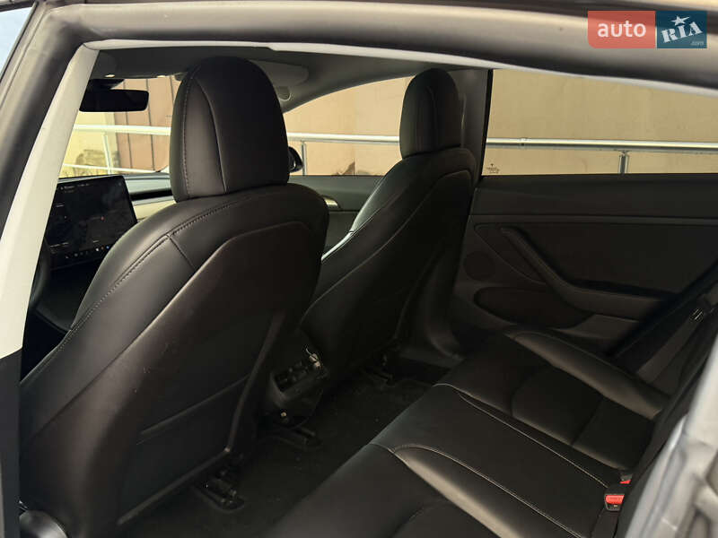 Седан Tesla Model 3 2021 в Одессе