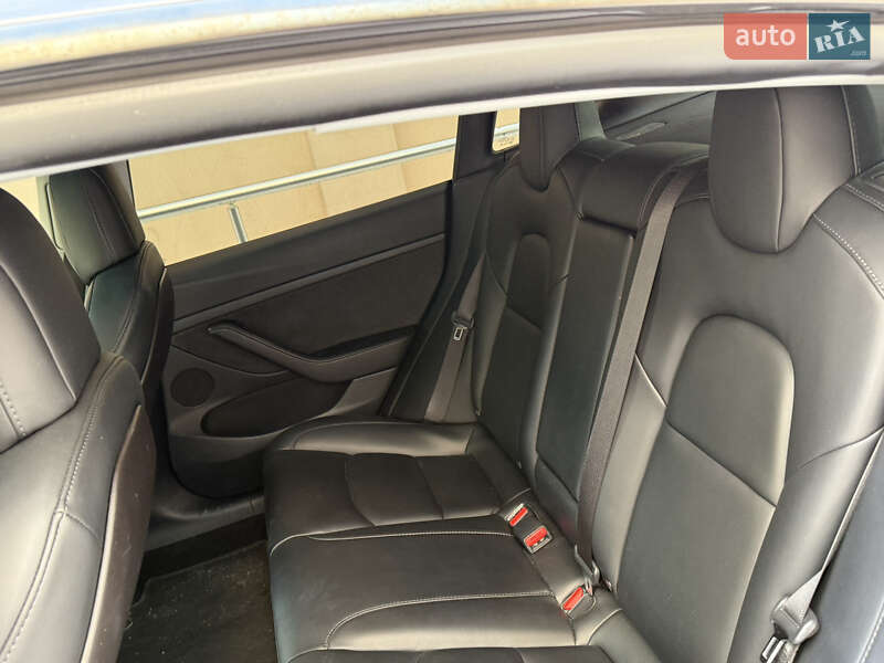Седан Tesla Model 3 2021 в Одессе