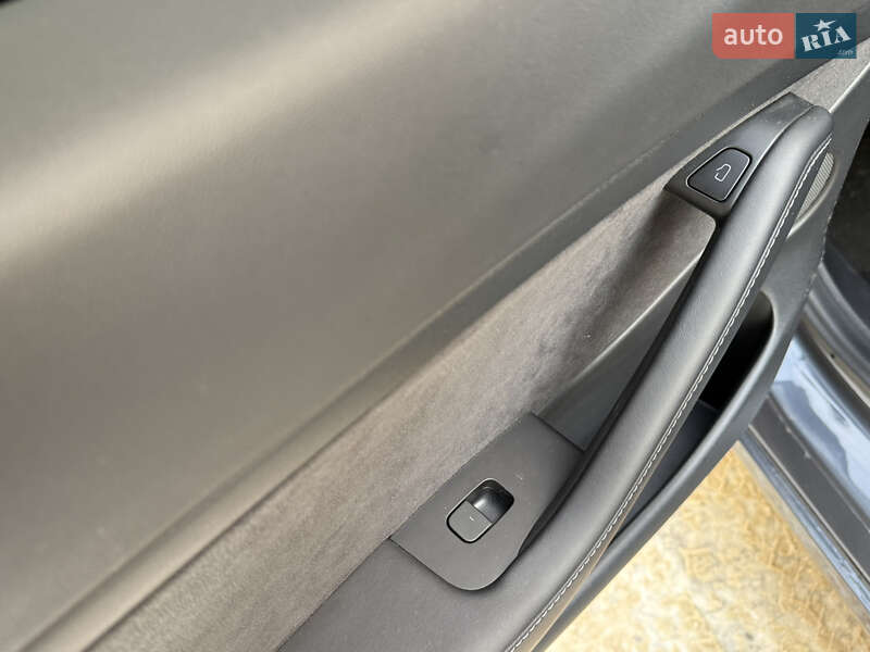 Седан Tesla Model 3 2021 в Одессе