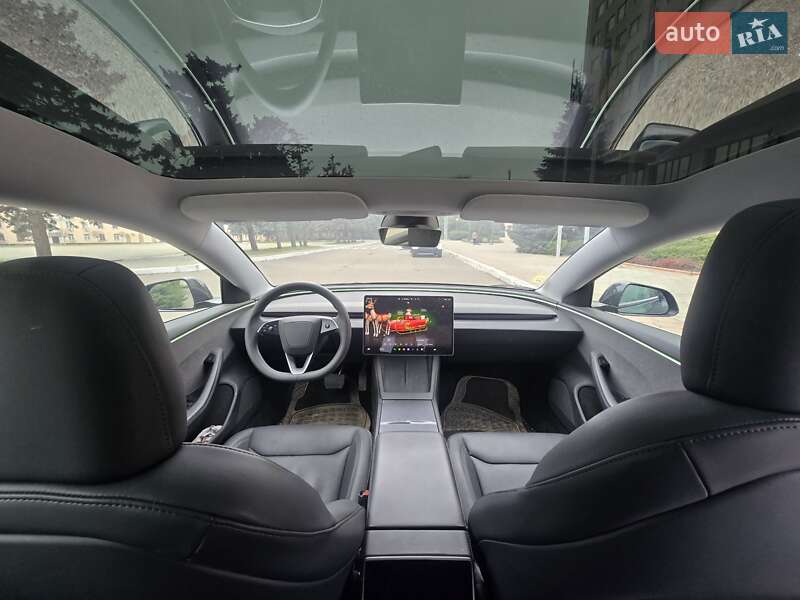 Седан Tesla Model 3 2024 в Одессе
