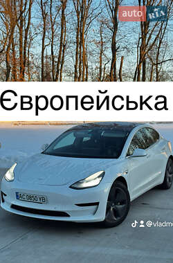 Седан Tesla Model 3 2020 в Луцке