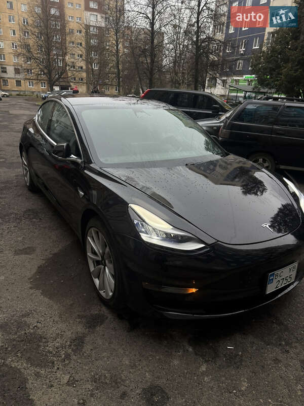 Tesla Model 3 2018