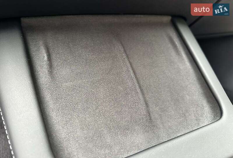 Седан Tesla Model 3 2021 в Львове фото 25 Седан Tesla Model 3 2021 в Львове