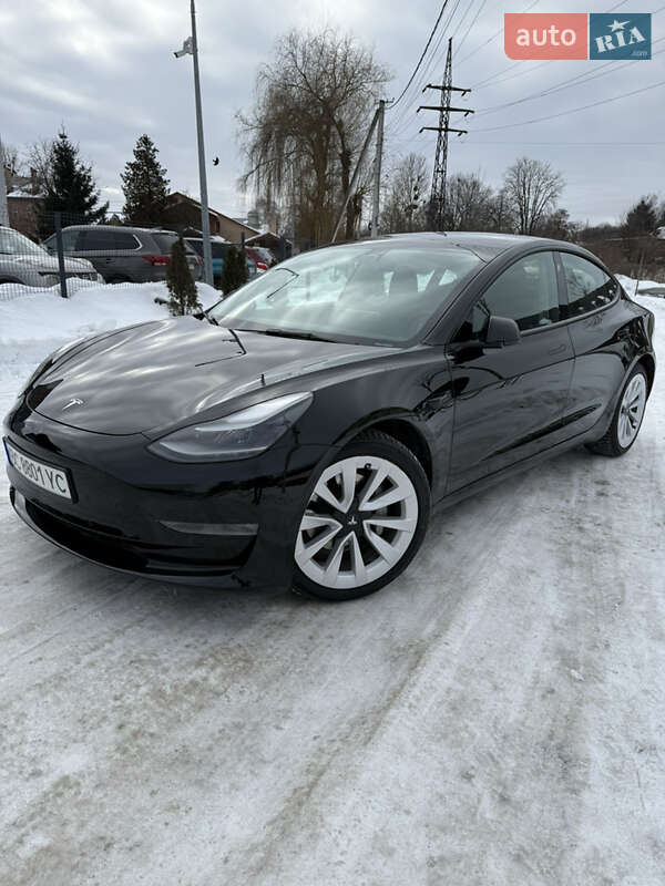 Седан Tesla Model 3 2022 в Львові