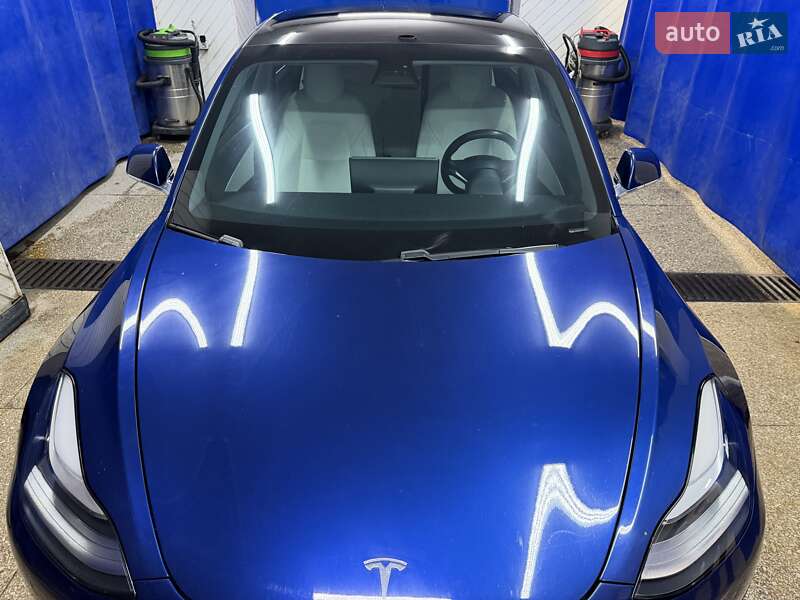 Седан Tesla Model 3 2019 в Днепре