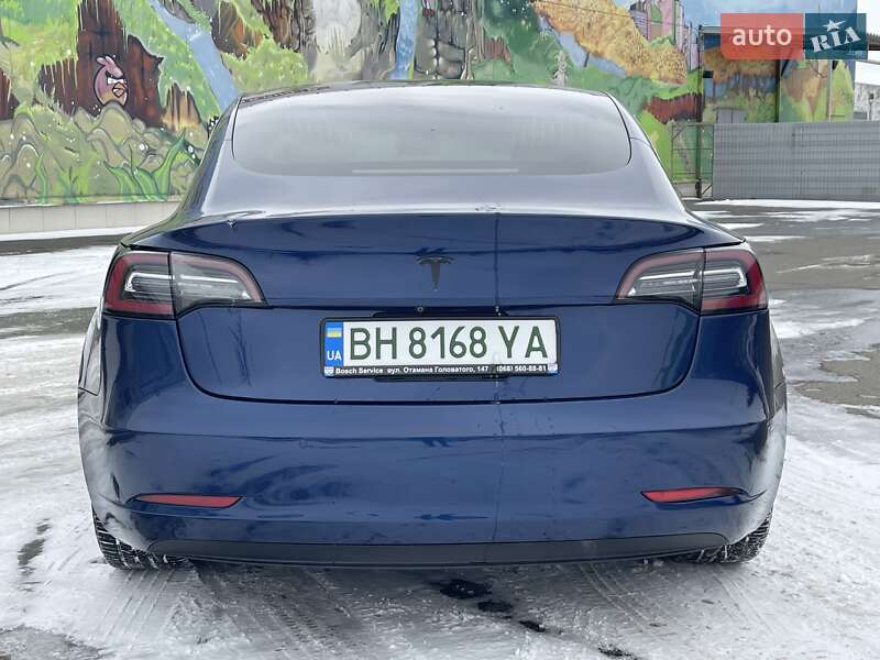 Седан Tesla Model 3 2019 в Одесі