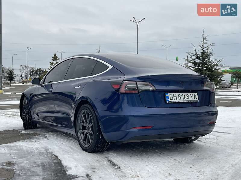 Седан Tesla Model 3 2019 в Одесі