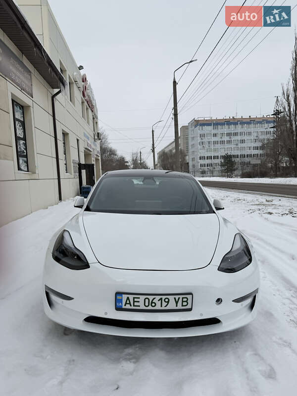 Седан Tesla Model 3 2021 в Днепре