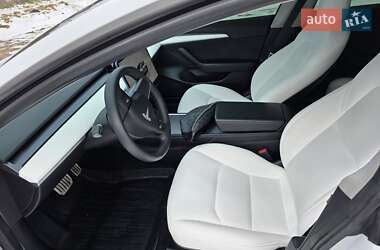 Седан Tesla Model 3 2022 в Одессе