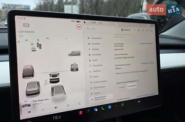 Седан Tesla Model 3 2022 в Одессе