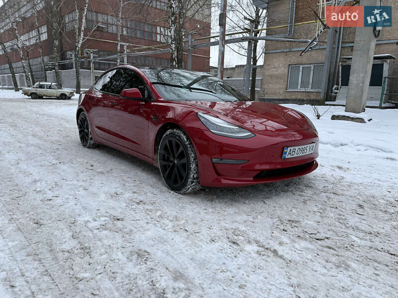 Седан Tesla Model 3 2020 в Вінниці