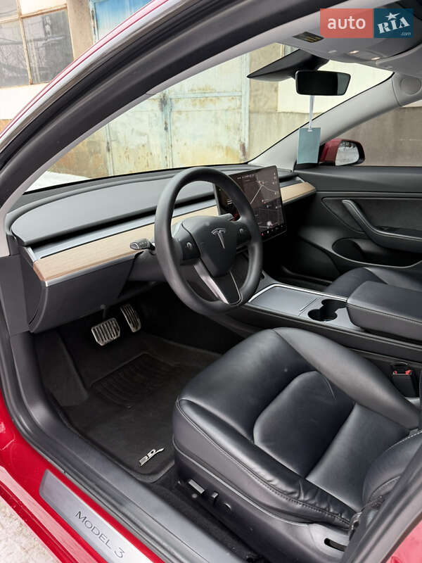 Седан Tesla Model 3 2020 в Вінниці