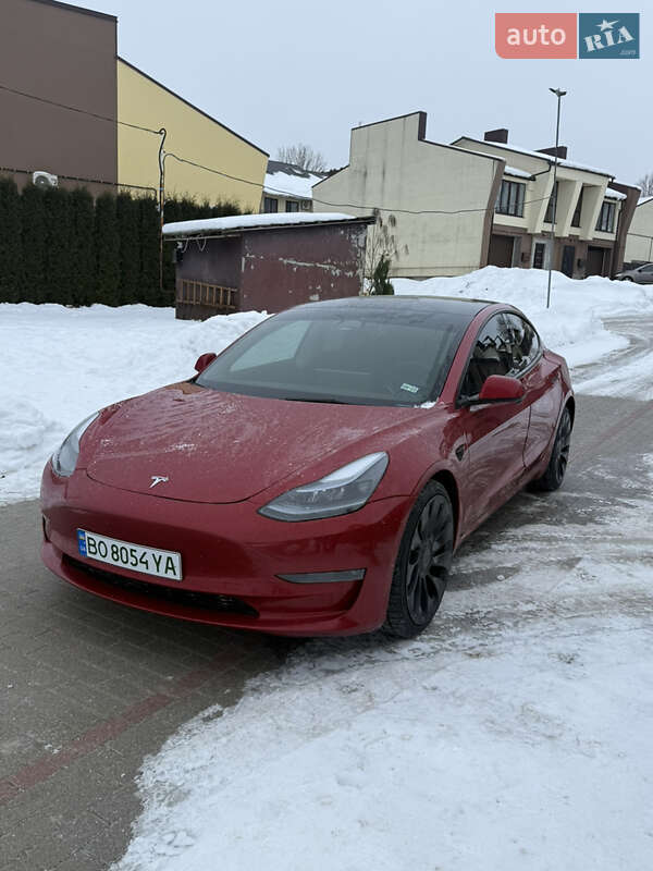 Седан Tesla Model 3 2022 в Тернополі