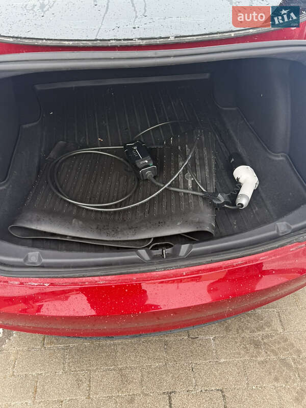 Седан Tesla Model 3 2022 в Тернополі