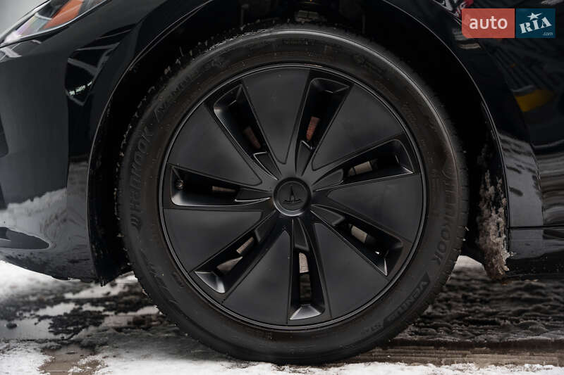 Седан Tesla Model 3 2025 в Києві фото 18 Седан Tesla Model 3 2025 в Києві