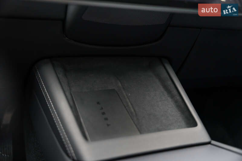 Седан Tesla Model 3 2025 в Києві фото 55 Седан Tesla Model 3 2025 в Києві