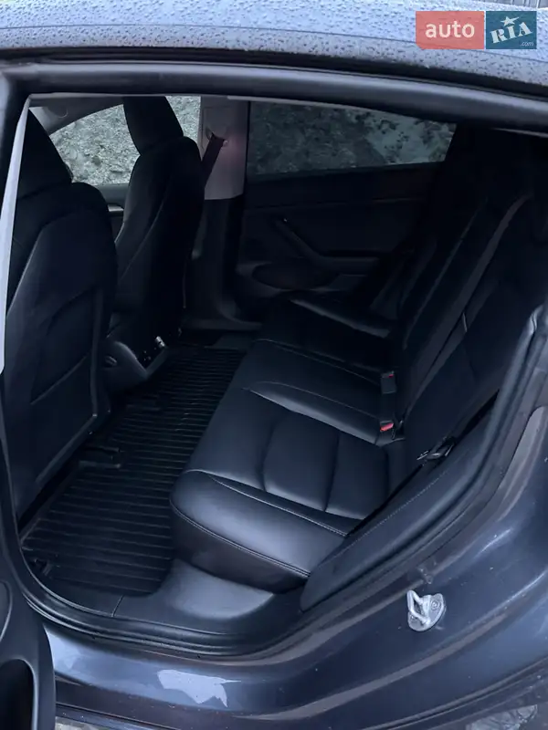 Tesla Model 3 2023 VIN 5YJ3E1EC6PF560625 фото оголошення 2 з 48