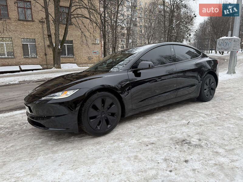 Седан Tesla Model 3 2024 в Києві