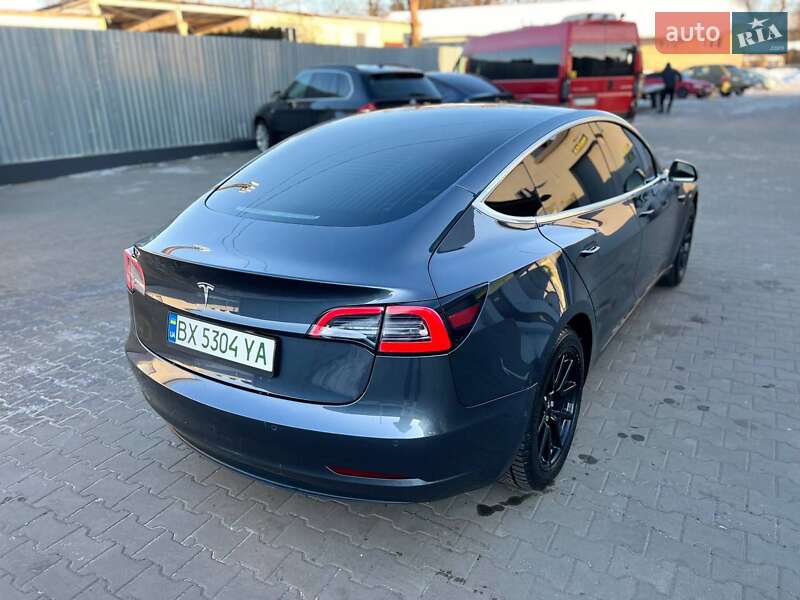 Седан Tesla Model 3 2019 в Луцьку