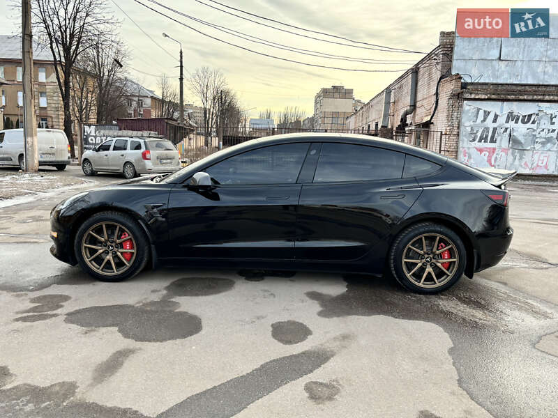 Седан Tesla Model 3 2018 в Кривому Розі