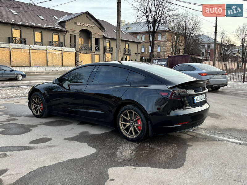 Седан Tesla Model 3 2018 в Кривому Розі
