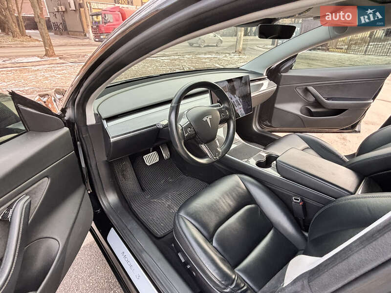 Седан Tesla Model 3 2018 в Кривому Розі