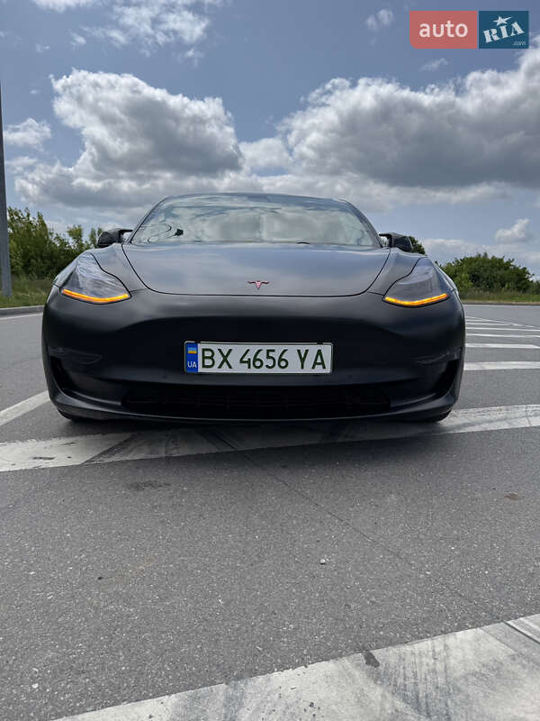 Седан Tesla Model 3 2019 в Хмельницком