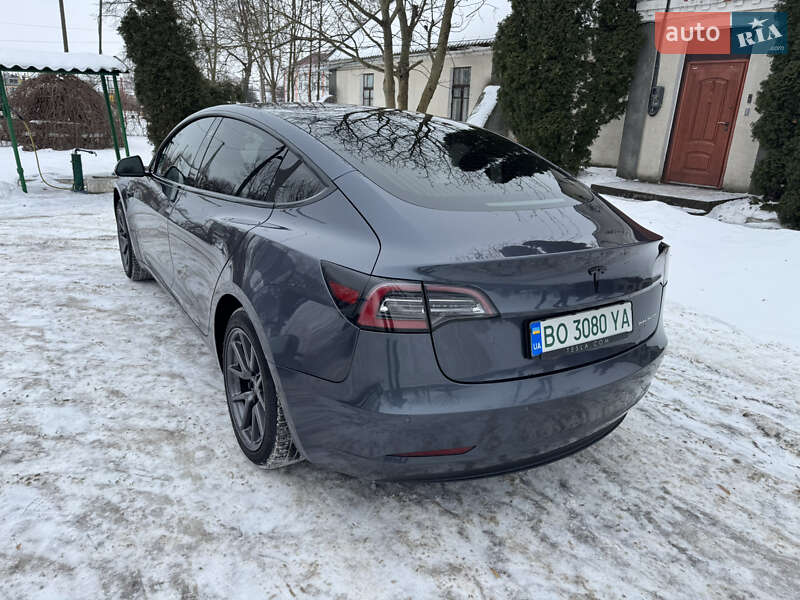 Седан Tesla Model 3 2019 в Староконстантинове