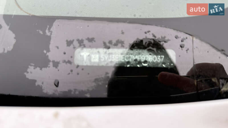 Седан Tesla Model 3 2021 в Львові