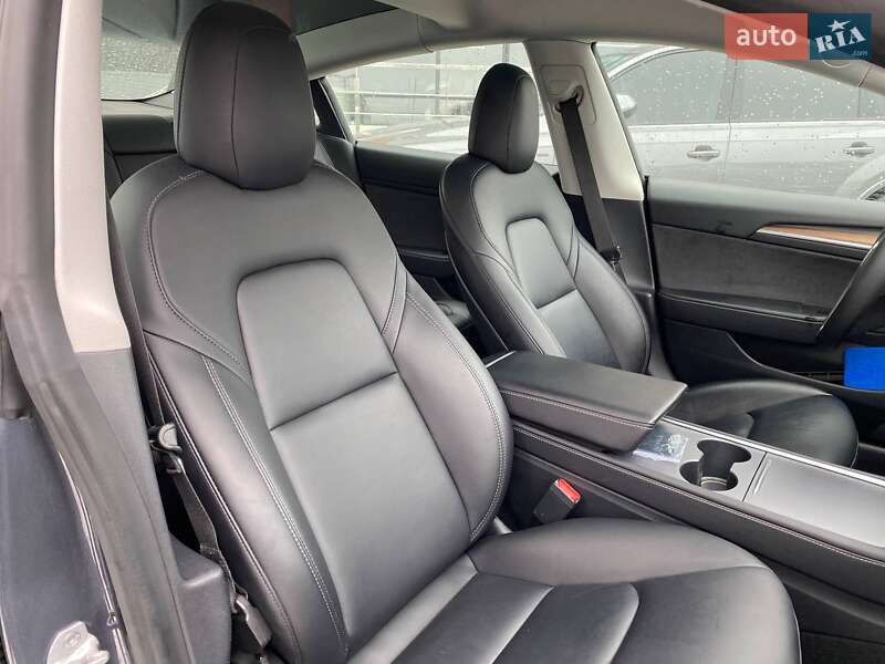 Седан Tesla Model 3 2021 в Львове фото 18 Седан Tesla Model 3 2021 в Львове