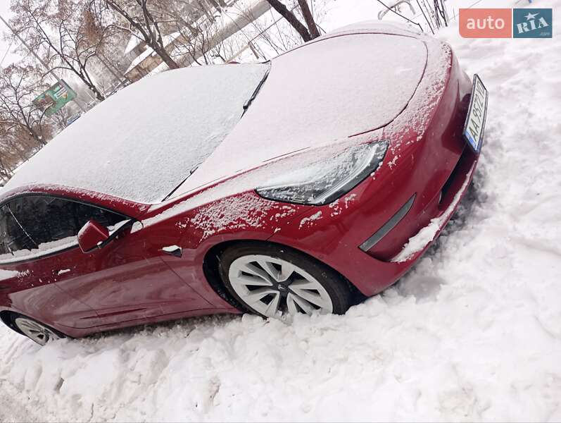 Седан Tesla Model 3 2020 в Києві