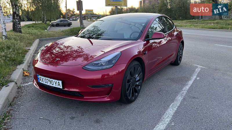Седан Tesla Model 3 2022 в Запоріжжі