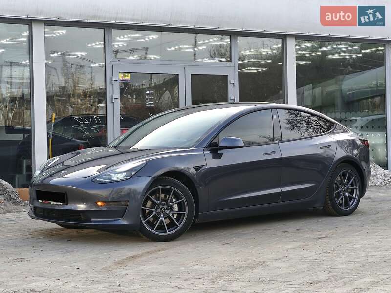 Седан Tesla Model 3 2021 в Днепре