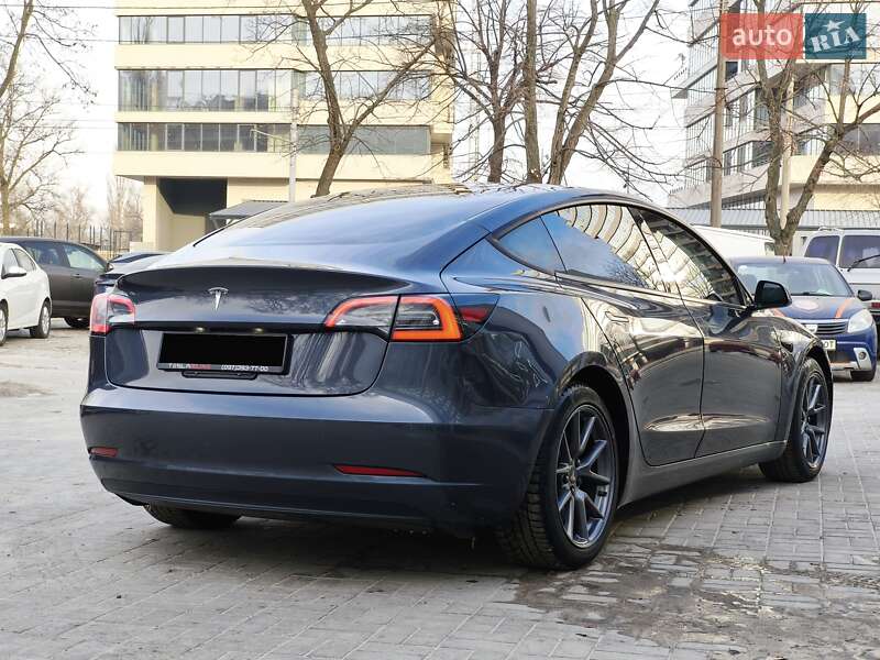 Седан Tesla Model 3 2021 в Днепре
