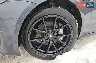 Седан Tesla Model 3 2021 в Львове