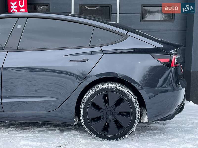 Седан Tesla Model 3 2025 в Киеве фото 6 Седан Tesla Model 3 2025 в Киеве