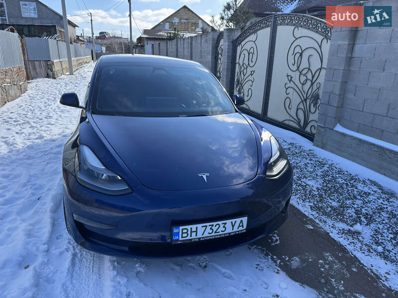 Седан Tesla Model 3 2021 в Одессе