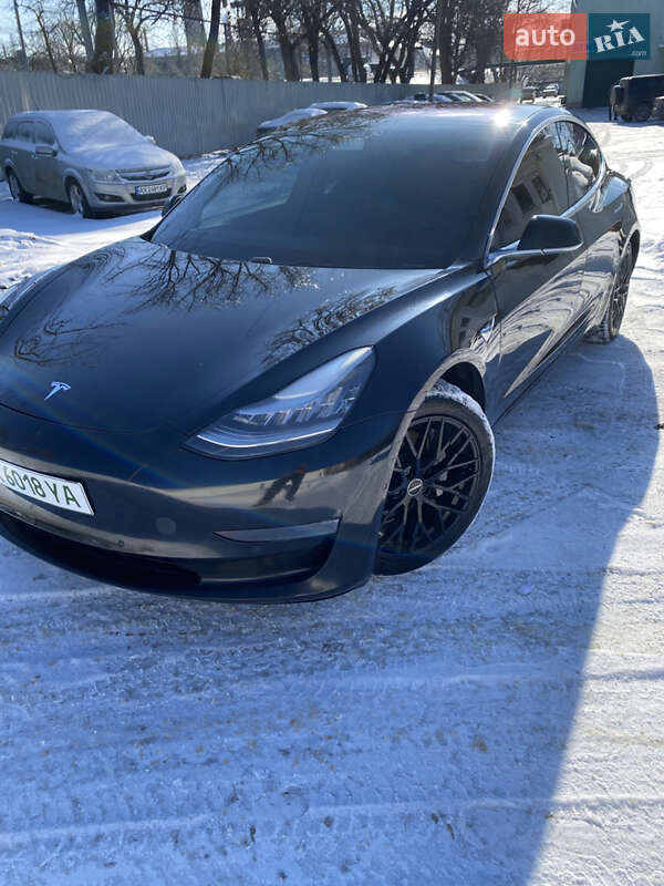 Tesla Model 3 2019 Tesla Model 3 2019
