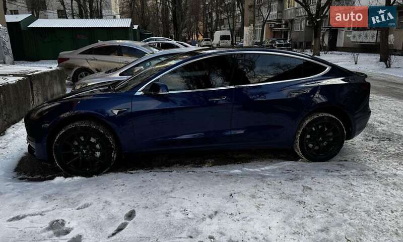 Седан Tesla Model 3 2019 в Одесі
