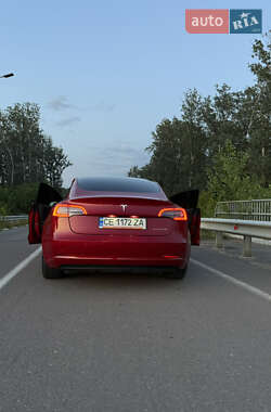 Седан Tesla Model 3 2018 в Новоселице